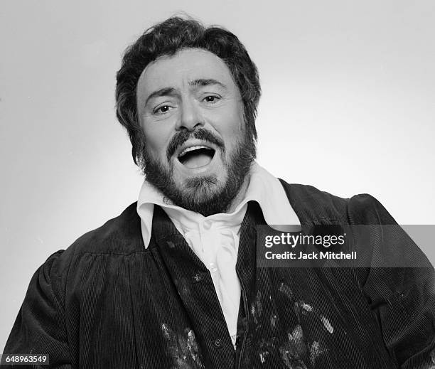 Italian operatic tenor Luciano Pavarotti photographed in New York City in September 1985. Photo by Jack Mitchell/Getty Images.