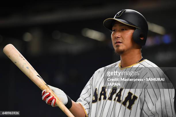 Infielder Sho Nakata of Japan warms up prior to the World Baseball Classic Pool B Game One between Cuba and Japan at Tokyo Dome on March 7, 2017 in...