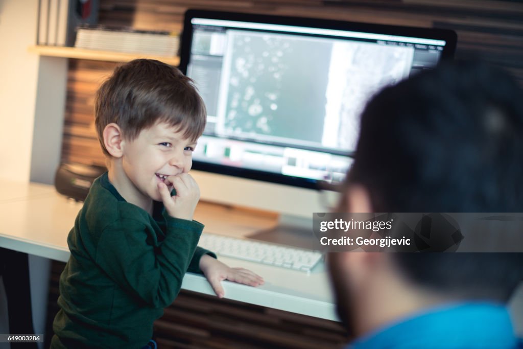 Enjoy Using Interne Learning How To Use Internet High-Res Stock Photo - Getty Images
