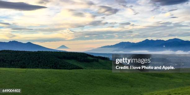 fuji distant view - 諏訪市 stock pictures, royalty-free photos & images