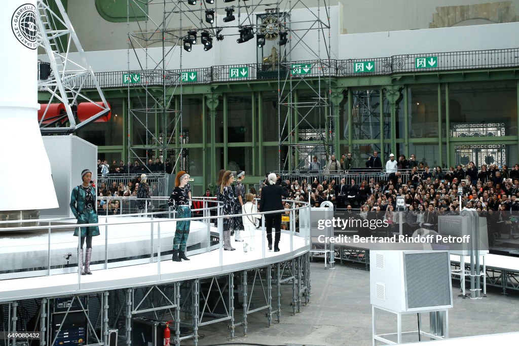 Chanel : Runway - Paris Fashion Week Womenswear Fall/Winter 2017/2018