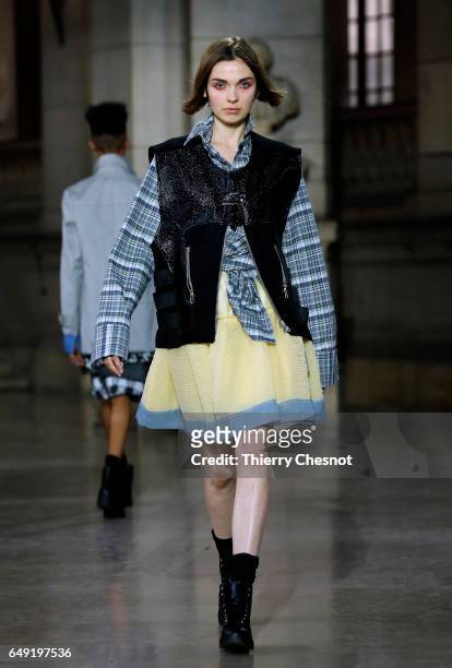 Model walks the runway during the Moon Young Hee show as part of the Paris Fashion Week Womenswear Fall/Winter 2017/2018 on March 7, 2017 in Paris,...