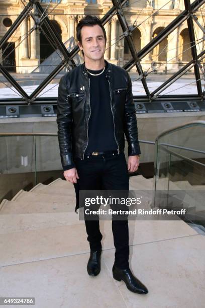 Justin Theroux attends the Louis Vuitton show as part of the Paris Fashion Week Womenswear Fall/Winter 2017/2018 on March 7, 2017 in Paris, France.