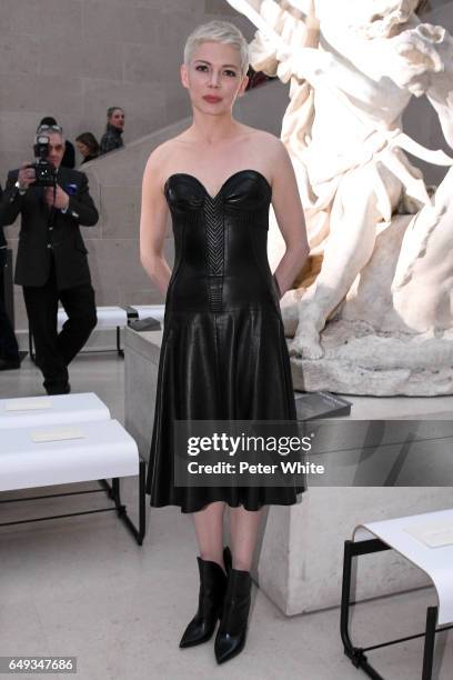 Michelle Williams attends the Louis Vuitton show as part of the Paris Fashion Week Womenswear Fall/Winter 2017/2018 on March 7, 2017 in Paris, France.