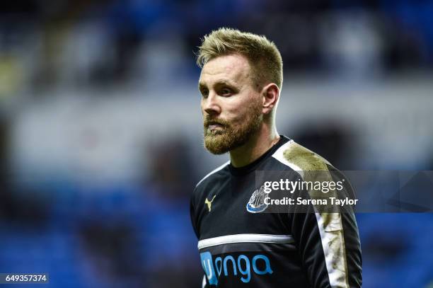 Newcastle United's Goalkeeper Rob Elliot walks off the pitch during the warm up of the Sky Bet Championship Match between Reading and Newcastle...