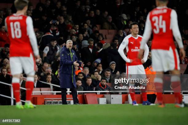 Arsenals manager Arsène Wenger gives commands during the UEFA Champions League match between Arsenal FC and Bayern Munich at Emirates Stadium on...