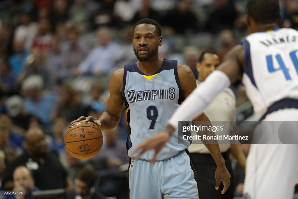 Memphis Grizzlies v Dallas Mavericks