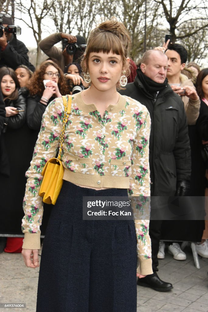 Chanel : Outside Arrivals - Paris Fashion Week Womenswear Fall/Winter 2017/2018