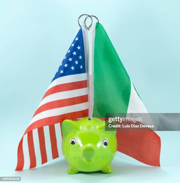 two neighboring and sisterly nations - ahorros stockfoto's en -beelden