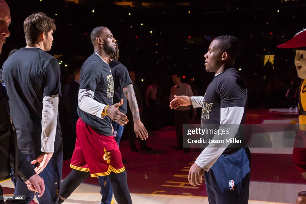 New York Knicks v Cleveland Cavaliers