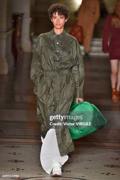 Model walks the runway during the Stella McCartney Ready to Wear fashion show as part of the Paris Fashion Week Womenswear Fall/Winter 2017/2018 on...