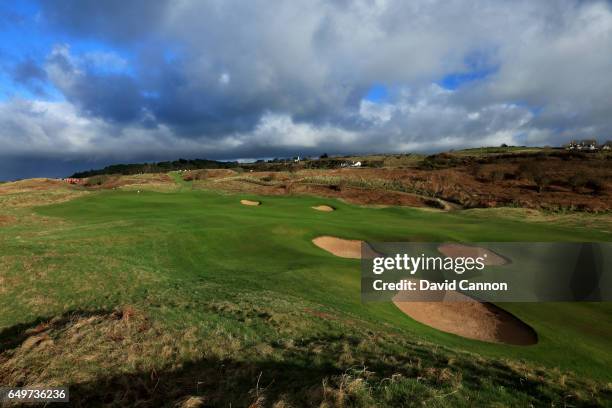 Polarising filter was used in this image: The new green on the 577 yards par 5, second hole on the Dunluce Course at Royal Portrush Golf Club the...