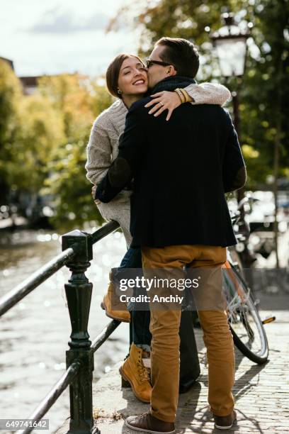 244点の外国人 白人 女性 男性 屋外 秋 冬 カップル 子供のストックフォト Getty Images 244点の外国人 白人 女性 男性 屋外 秋 冬 カップル 子供のストックフォト Getty Images