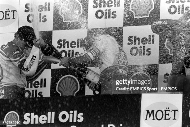 DONNINGTON PARK BRITISH MOTORCYLCE GRAND PRIX WINNER WAYNE RAINEY SPRAY'S WAYNE GARDNER X1