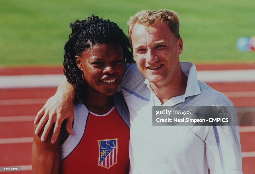 Robin Simpson JUDY SIMPSON HEPTATHLON WITH COACH AND HUSBAND ROBIN SIMPSON 1990 News ...