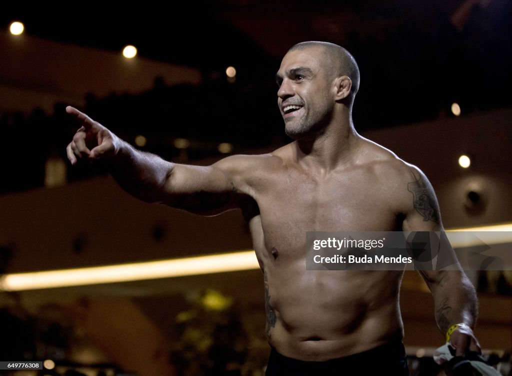 UFC Fight Night: Open Workouts