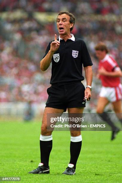 George Reader Referee Courtney Obrien Photos and Premium High Res Pictures - Getty Images