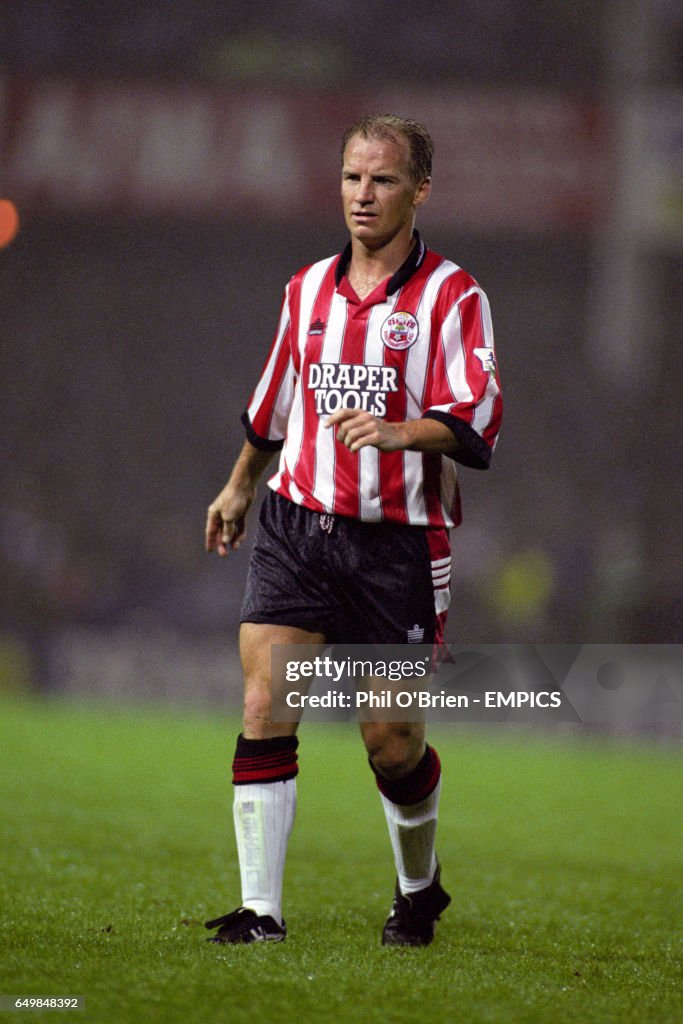 Soccer - Premier League - Southampton v Manchester United
