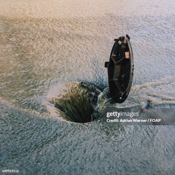 Main Hol Opened Manhole Photos and Premium High Res Pictures - Getty Images