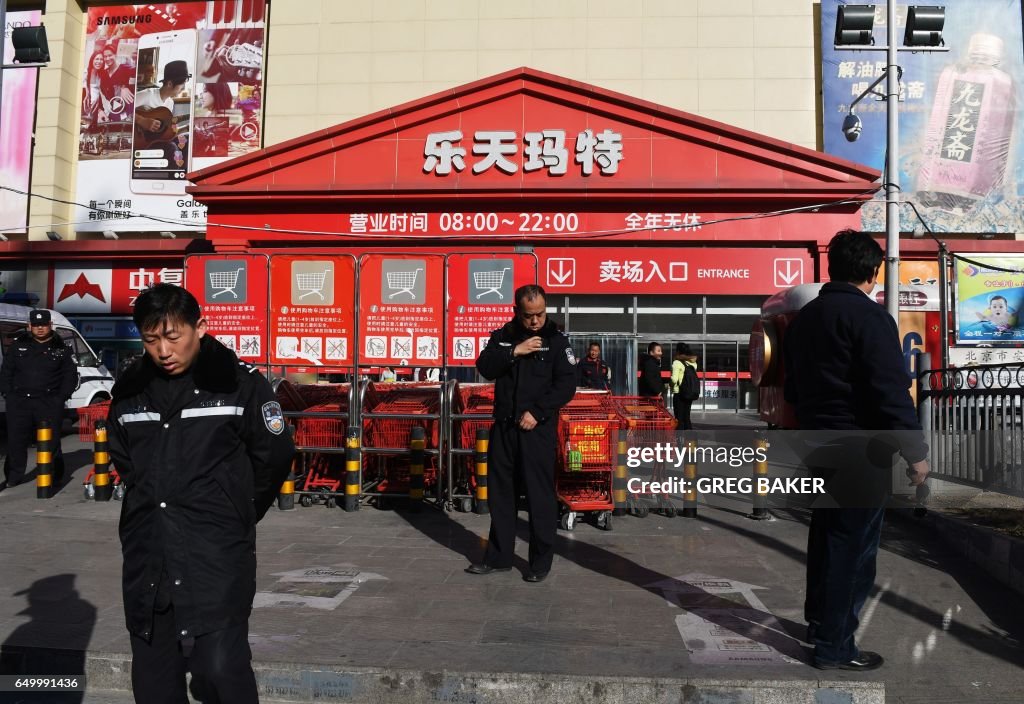 CHINA-SKOREA-RETAIL-DIPLOMACY