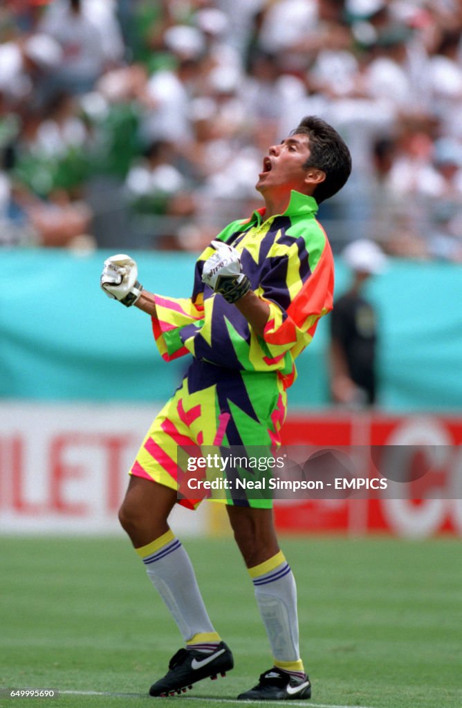 Soccer - World Cup USA 94 - Group E - Ireland v Mexico - Citrus Bowl, Orlando