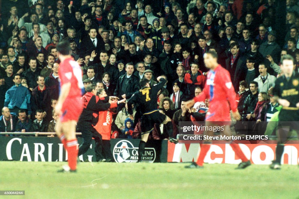 Soccer - FA Carling Premiership - Crystal Palace v Manchester United - Selhurst Park
