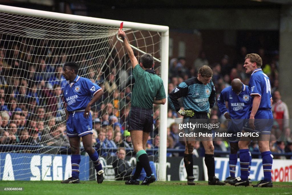 Soccer - FA Carling Premier League - Leicester City v Nottingham Forest - Filbert Street