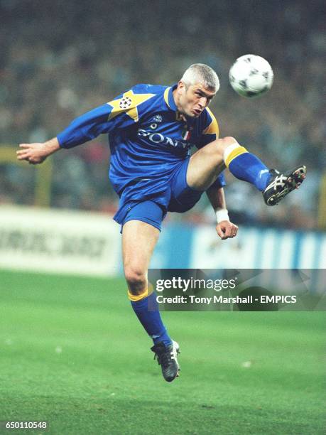 118 Juventus Ravanelli Photos & High Res Pictures - Getty Images