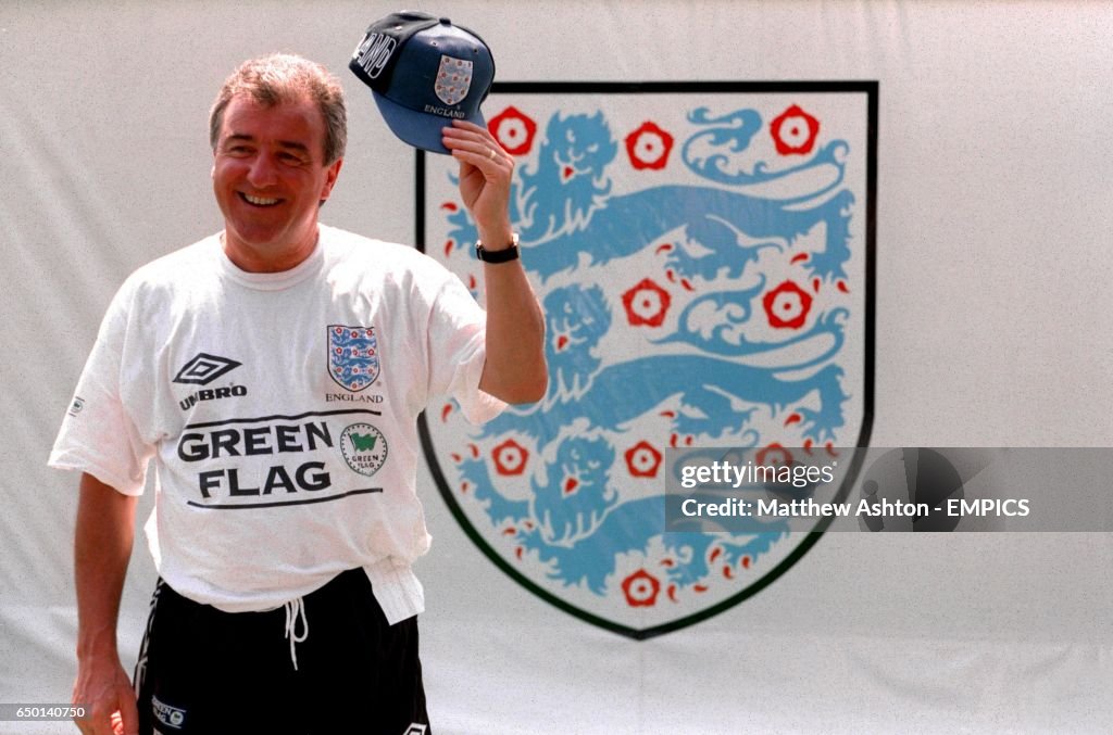 International Soccer - Euro 96 - England Squad training at Bisham Abbey