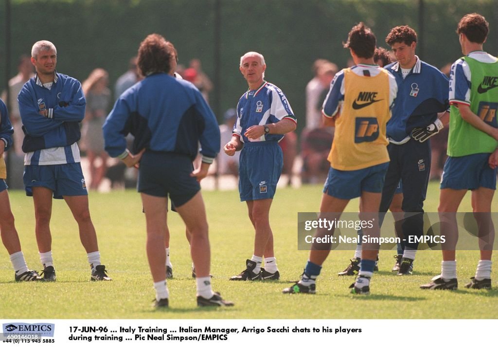 Euro 96 Soccer - European Championships - Italy Training