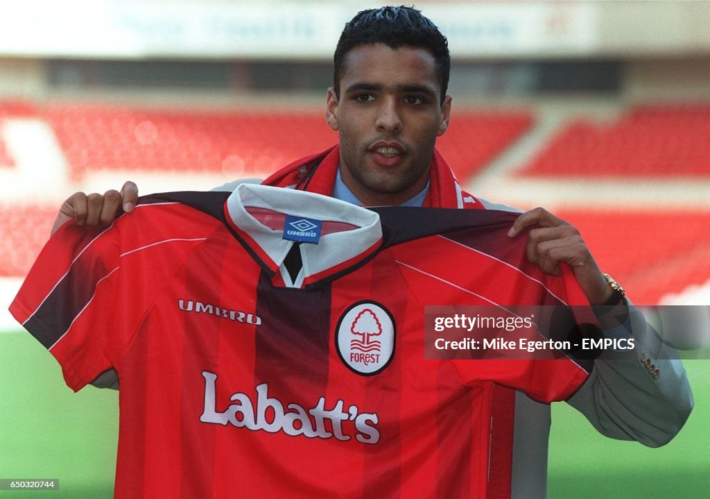 Carling Premiership Soccer - Nottingham Forest sign Van Hooydonk