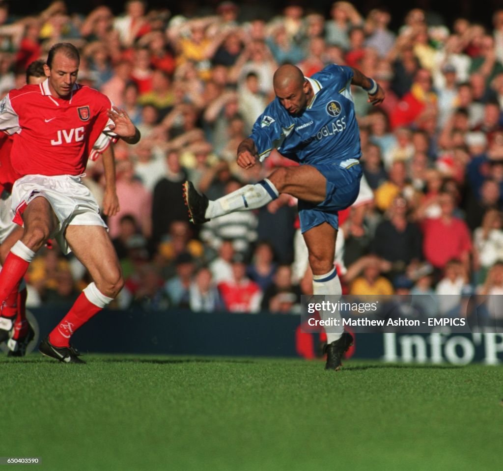 Soccer - FA Carling Premiership - Chelsea v Arsenal