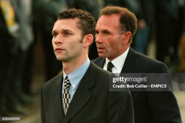 Paul Reaney ex Leeds United player arrives at the church