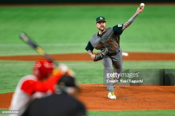 Travis Blackley of Team Australia pitches in the first inning during Game 4 of Pool B against Team China at the Tokyo Dome on Thursday, March 9, 2017...