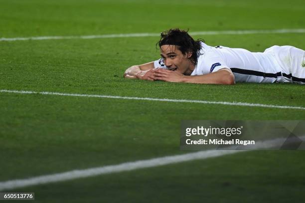 Edinson Cavani of PSG looks dejected during the UEFA Champions League Round of 16 second leg match between FC Barcelona and Paris Saint-Germain at...
