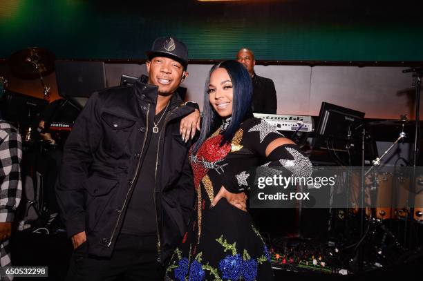 Pictured L-R: Ja Rule and Ashanti perform at the Apollo Theater for SHOWTIME AT THE APOLLO airing Monday, Dec. 5 on FOX.