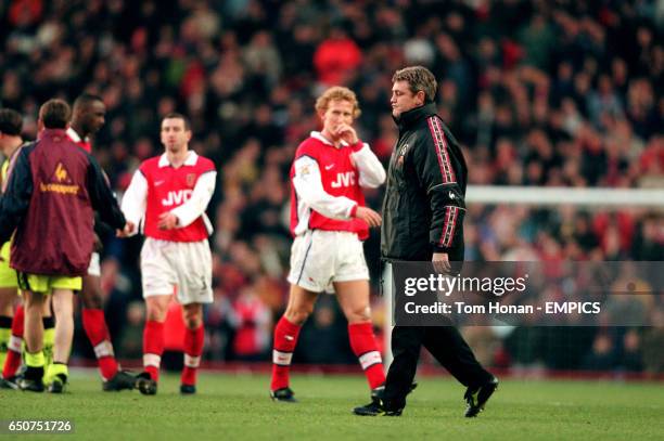 Infuriated Sheffield United manager Steve Bruce walks on to the pitch at full time