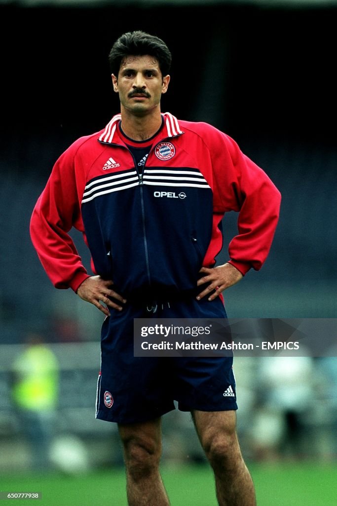 Soccer - UEFA Champions League - Final - Manchester United v Bayern Munich - Bayern Munich Training