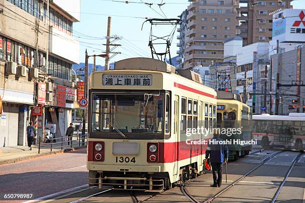 nagasaki city tram, japan - nagasaki kyushu fotografías e imágenes de stock