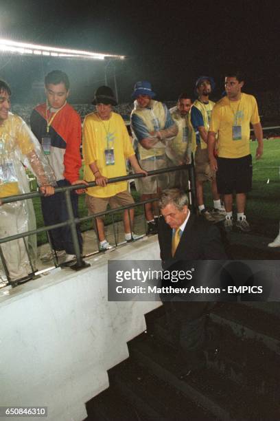 Milan Zivadinovic, Al Nassr managers leaves the pitch in a dejected mood after losing their final game 2-0 to Corinthians