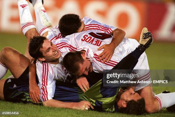 Craig Forrest 34 Canada Goalkeeper Craig Forrest Stock Photos, High-Res Pictures, and ...