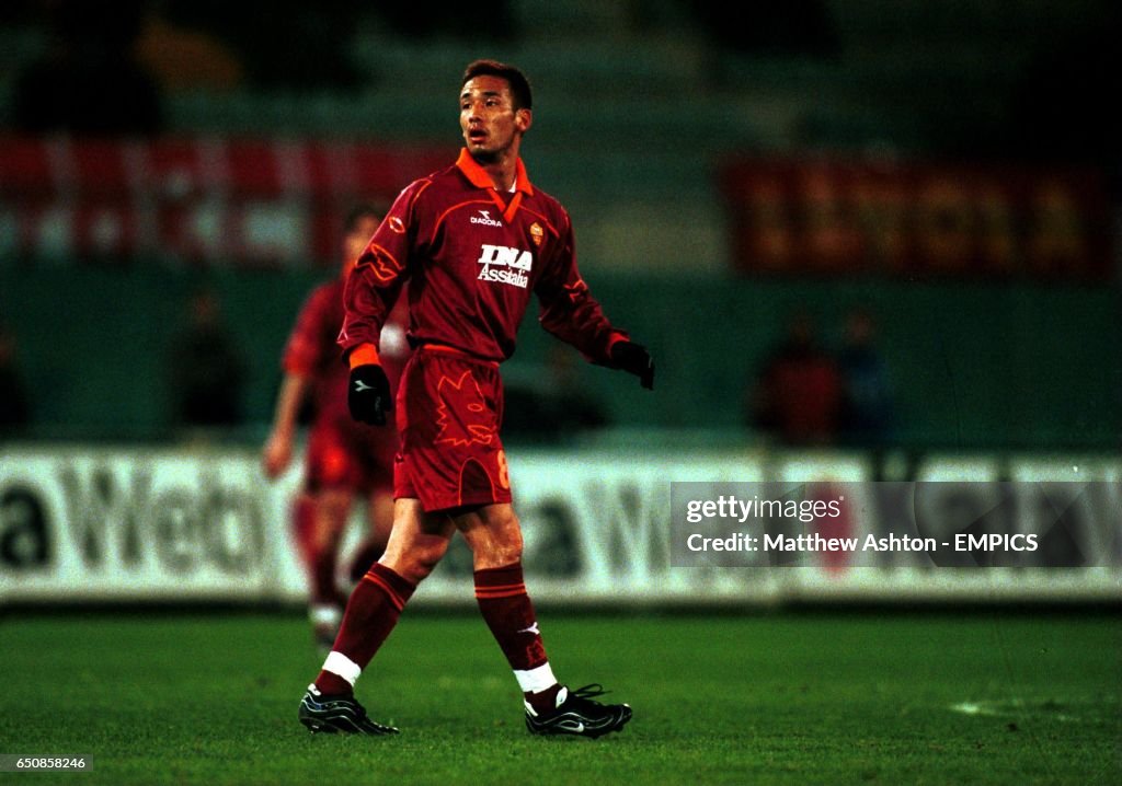 Soccer - UEFA Cup - Fourth Round First Leg - Roma v Leeds United