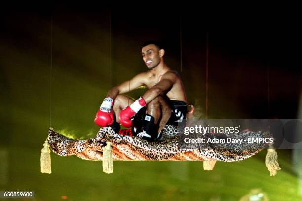 Naseem Rind 606 Prince Naseem Hamed Photos Stock Photos, High-Res Pictures, and ...