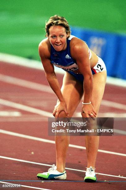 Great Britain's Alison Curbishley qualifies from her heat