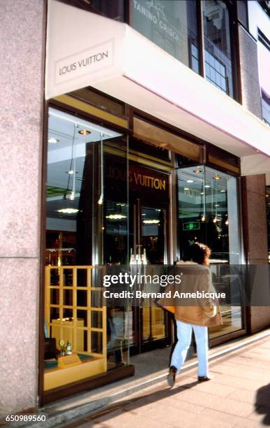 Louis vuitton store, Kansai region, Osaka, Japan Stock Photo - Alamy