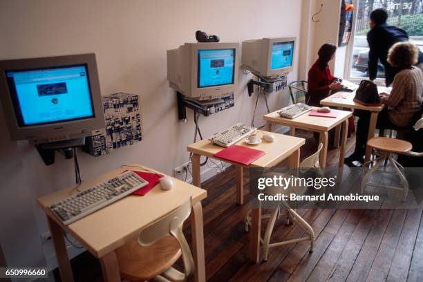 CYBERCAFES IN PARIS