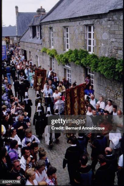 THE 'PARDON' OF THE 'GRANDE TROMENIE' IN LOCRONAN