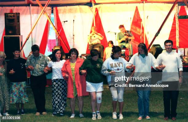 FEST NOZ' AND 'FEST DEIZ' IN BRITTANY