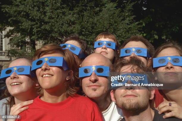 Roselyne and friends are prepared for the eclipse.