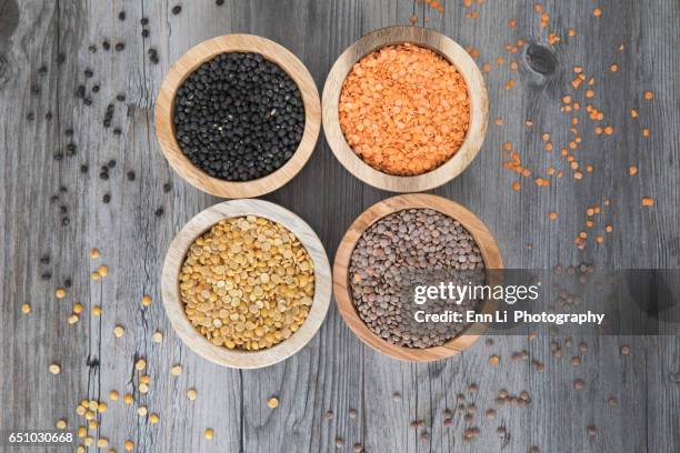 bowls of different lentils - lentil 個照片及圖片檔